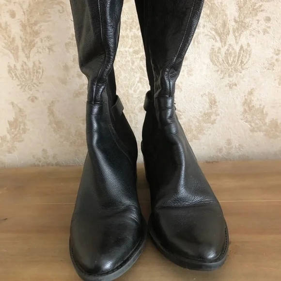 Calvin Klein boots - Picture 6 of 9